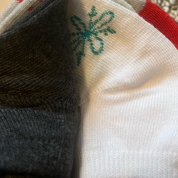 Majesty Brands Mistle Toes No Show Socks - Fits sizes 4-10 (Set of 10) - Picture 9 of 11